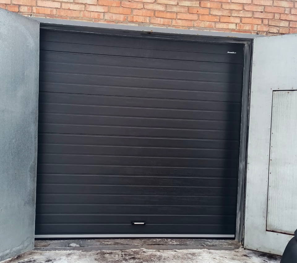 Секционные ворота DoorHan в Актобе с установкой