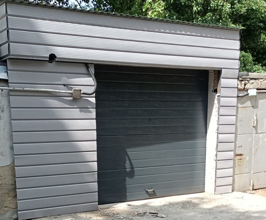 Секционные ворота DoorHan в Актобе с установкой