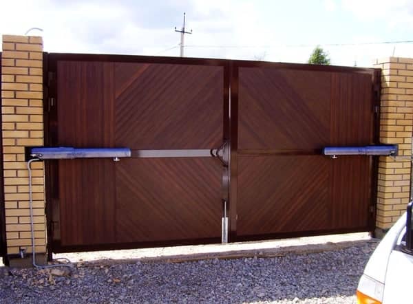 Уличные ворота DoorHan в Актобе с установкой